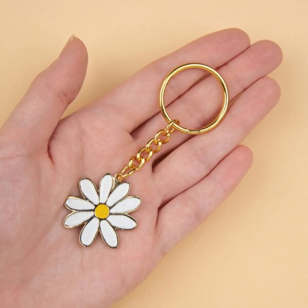 Daisy Keychain