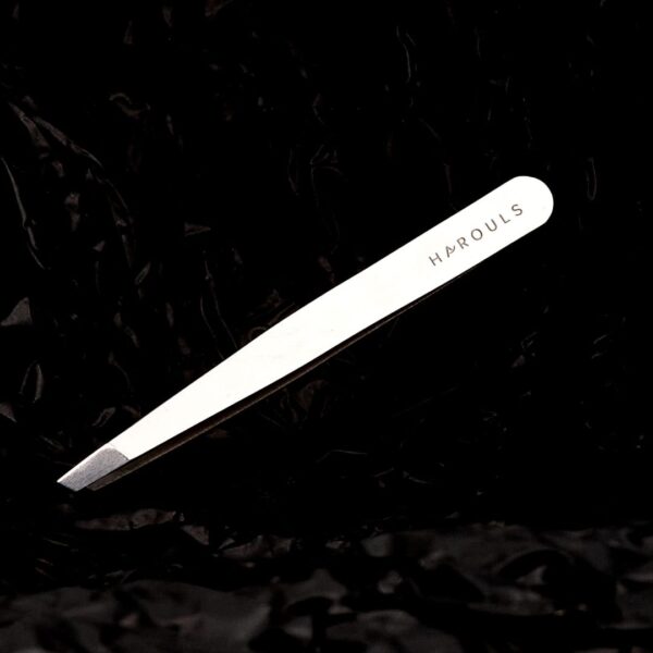 The Slanted Tweezer